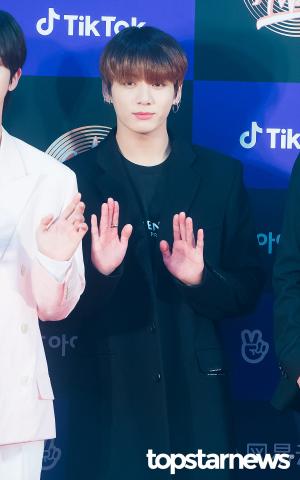 [HD포토] 방탄소년단(BTS) 정국, ‘워워 진정해’ (제34회 2020 골든디스크어워즈)