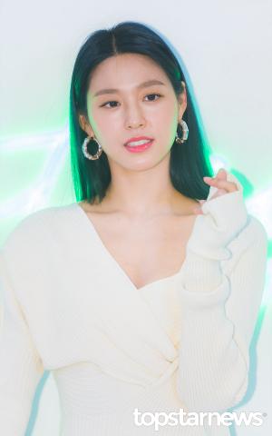 [HD포토] 에이오에이(AOA) 설현, ‘엘비스 향한 손하트’ (보테가 베네타)