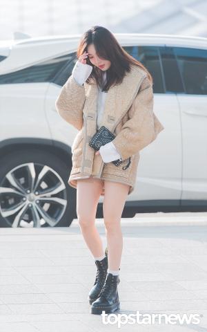 [HD포토] 현아(HyunA), ‘바지가 너무 짧은가?’ (공항패션)