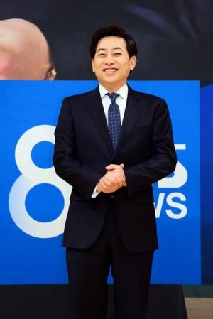 [이슈] 김성준 전 SBS 앵커, 첫 공판 위해 법정 출석…“불법촬영 혐의 인정, 반성과 참회의 시간 가질 것”