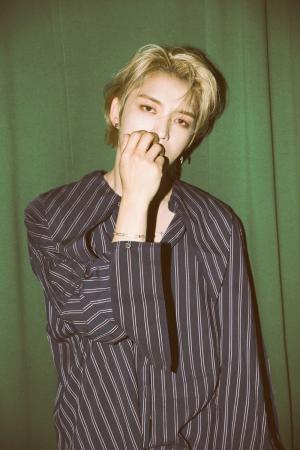 김재중, &apos;애요&apos; 가온차트 4주차 주간 소매점 앨범차트 1위…&apos;랭킹 왕자&apos;