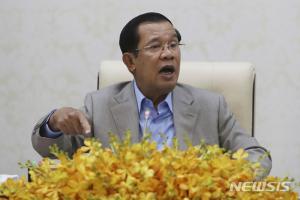 캄보디아 총리 "나를 따라 마스크 따위 쓰지 말라"…신종코로나 우려 무시한 배경은?