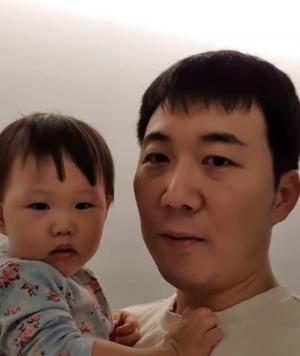 도경완, 인스타그램 통해 딸 도하영 발음 실력 공개…"몇개월이길래?"