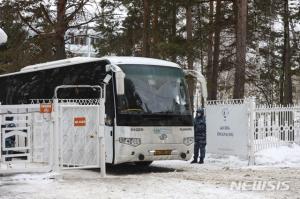 러시아, 우한 전세기 탑승자 144명 시베리아에 격리…신종코로나 증상은 없어