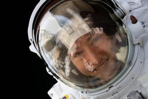 우주비행사 코크, 여성 최장 우주체류… 328일간 지구 5천248바퀴 돌고 귀환