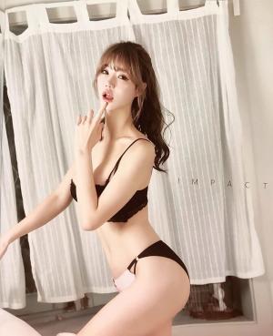 레이싱모델 민한나, 공대 여신의 반전 몸매…&apos;란제리 화보 눈길&apos;