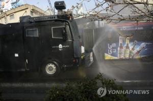 [코로나 대응] "제발 집에 계세요"…고압적이던 이란 경찰의 &apos;애타는 호소&apos;