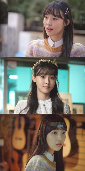 전소니, tvN 새 토일드라마 &apos;화양연화&apos; 속 아련한 첫사랑의 향수 불러일으키는 비주얼 사진 공개