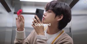 BTS 뷔, 삼성 갤럭시 S20 광고 공개되자 화제 "핸드폰이 눈에 안 들어와"