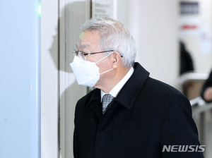 "양승태, 헌재에 불쾌감…대응방안 마련 지시" 법정 증언