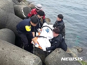 강릉 주문진항 바다에서 70대 여성 숨진 채 발견