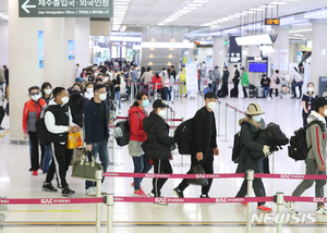 제주공항 국제선 항공편 일부 재개…셧다운 12일만에