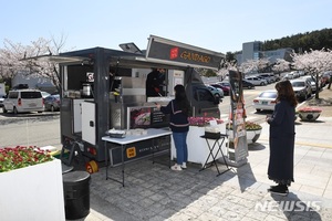 기장군, 군청 안으로 푸드트럭 들인다···소상공인 지원