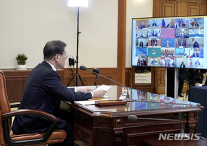 한국에 쏟아지는 코로나 러브콜…진단키트 문의도 &apos;폭주&apos;(종합)