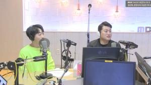 ‘지금은 라디오시대’ 김호중 “안성훈, 허당미 장난 아니다” 폭로…‘합숙 中 풋풋한 막내’