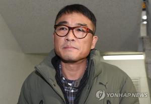 [리부트] ‘성폭행 의혹’ 김건모, 아내 장지연과 신혼집 거주 근황…가세연 고소 준비 중 