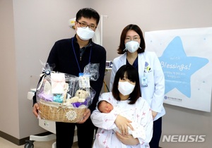 용인세브란스병원, 3월1일 개원 후 첫 아기 탄생