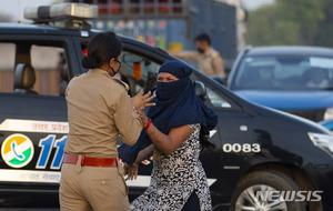 인도 뭄바이서 기자 53명 코로나19에 집단 감염