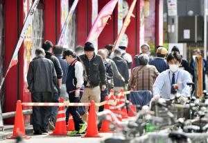 [코로나 대응] 일본 술집 닫았더니 파친코·슈퍼에 인파…&apos;골든 위크&apos; 대규모 이동 우려