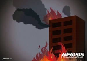주택가 무허가 건물에서 화재…50대 남성 병원 이송