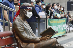 여야, 노동절 맞아 &apos;노동 존중&apos; 강조…"코로나19 고용위기 극복"