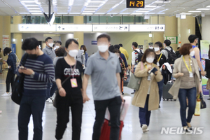 황금연휴, 제주 관광 ‘회복’… 거리두기 ‘연장’