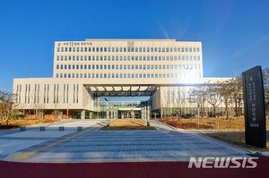 &apos;의사 폭행&apos; 사망환자 유족에게 실형