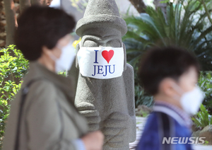 제주 11번 코로나19 확진자 세 번째 입원…또다시 양성 판정