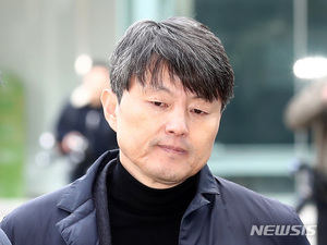 &apos;뇌물인가, 정인가&apos; 유재수, 22일 선고…구형은 징역 5년