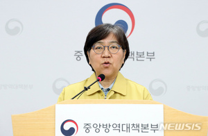 정부 "재양성자 감염력 없어, 격리해제 후 2주 자가격리 안한다"(종합)