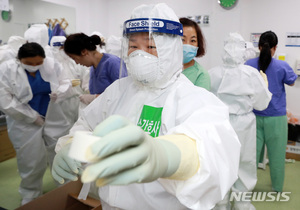 서울삼성병원 간호사 코로나19 확진…접촉자 200여명 검사 중