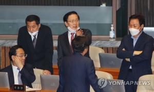 한국당 대외적으로는 "조기합당", 내부서는 "급할 것 없다"…주호영 "조만간 합당 안될듯"