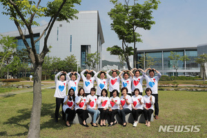 충남도, 부부 8쌍에게 추억 선물···오늘 &apos;부부의 날&apos;