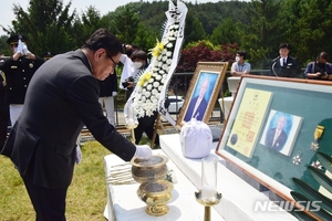 &apos;박치기왕&apos; 고 김일, 고향 떠나 대전현충원에 &apos;영면&apos;