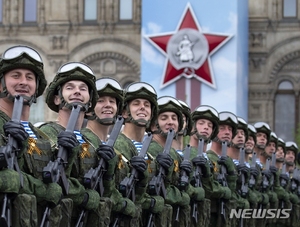 러시아, 코로나19로 미룬 전승 열병식 6월 24일 개최