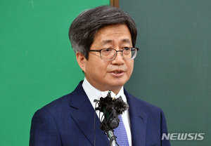 법원노조원 72% "김명수 대법원장 사법행정 적절 수행"