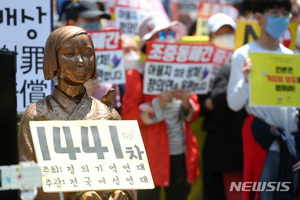 보수단체 "소녀상 앞 집회하겠다"…정의연과 마찰 우려