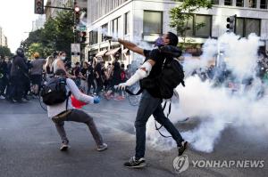 중국언론, 미국 흑인사망시위 관련 국가의 파탄이라며 비난…미중갈등 언론전