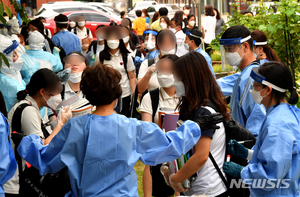 광주 중·고생 2명 코로나19 &apos;음성&apos;…최종 판정은 유보