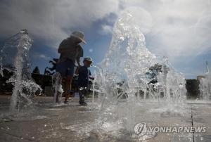 [날씨] 한낮 30도 안팎 더위 계속, 강원·경북은 오후 소나기…전국 지역별 현재 날씨 종합