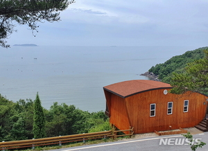 국립변산자연휴양림 &apos;위도항&apos; 119대 1…국립자연휴양림, 성수기 추첨결과 발표