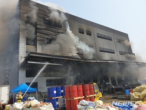 검찰, 이천 화재참사 관계자 9명 구속영장 청구