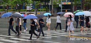 &apos;가거도 142.5㎜&apos; 전남 호우주의보 대부분 해제