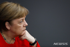 독일, &apos;유럽 리더십&apos; 또 발휘할까...메르켈 "EU 분열 안돼"
