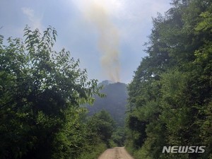 홍천 동면 산불, 진화헬기 투입 주불 진화