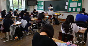 전국 49개 학교·유치원서 등교 불발…초등생 2명 확진