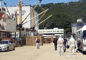 유증상자 3명 신고 안한 露선박에 부산항 뚫려…접촉자 176명(종합)