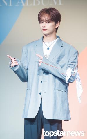 [HD포토] 세븐틴(Seventeen) 준, ‘여기로 갈까?’ (Left&Right)