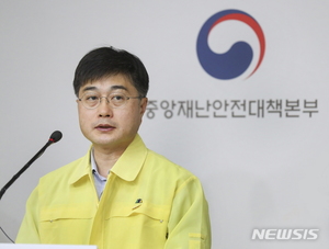 정부 "동행세일 &apos;온라인&apos; 참여 당부…집단감염 차단에 총력"