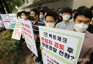 인천공항 보안요원의 한숨…"로또 취업? 우린 노력했다"